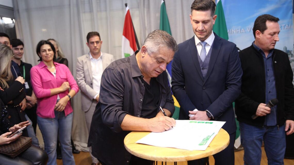 Efapi do Brasil: Prefeitura de Chapecó oficializa doação de terreno à Acamosc Efapi do Brasil: Prefeitura de Chapecó oficializa doação de terreno à Acamosc