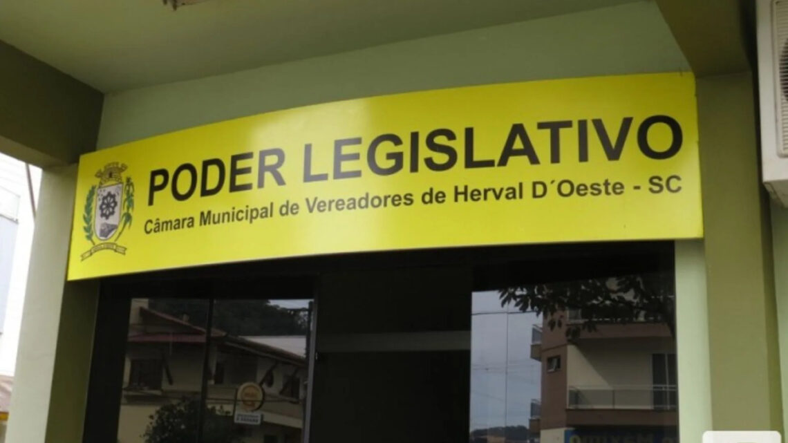Ex-vereador de SC é condenado por receber diárias em duplicidade para viagens Ex-vereador de SC é condenado por receber diárias em duplicidade para viagens