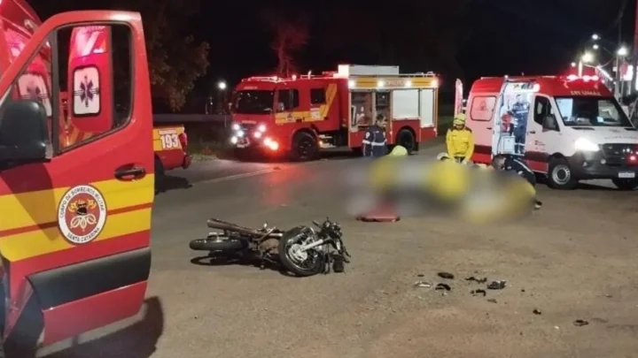 Motociclista fica em estado grave após acidente com carro na BR-282