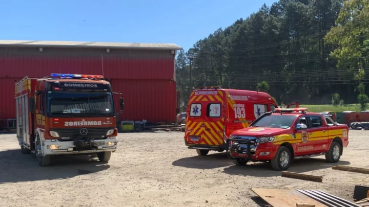 Trabalhador morre atingido por braço mecânico durante solda em SC