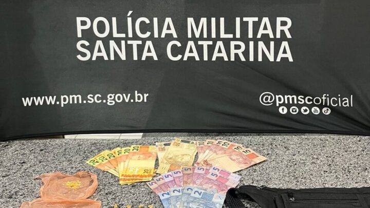Jovem é preso por tráfico de drogas em Campos Novos