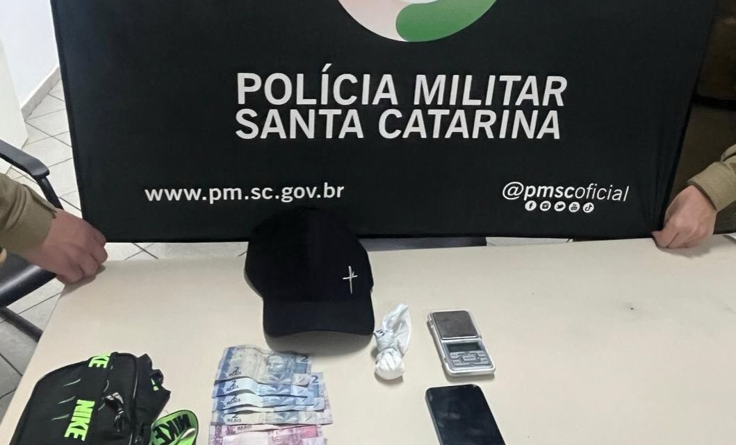 Polícia Militar apreende drogas e prende homem evadido do presídio de Chapecó em Joaçaba