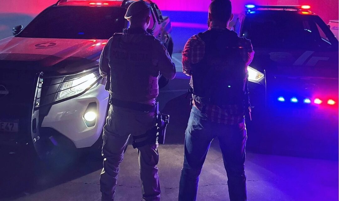 Polícias Civil e Militar prendem homem em flagrante por tráfico de drogas em Xaxim Polícias Civil e Militar prendem homem em flagrante por tráfico de drogas em Xaxim
