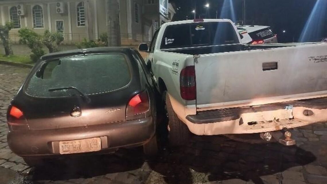Polícia Militar recupera veículo furtado e prende três homens em Herval d’Oeste