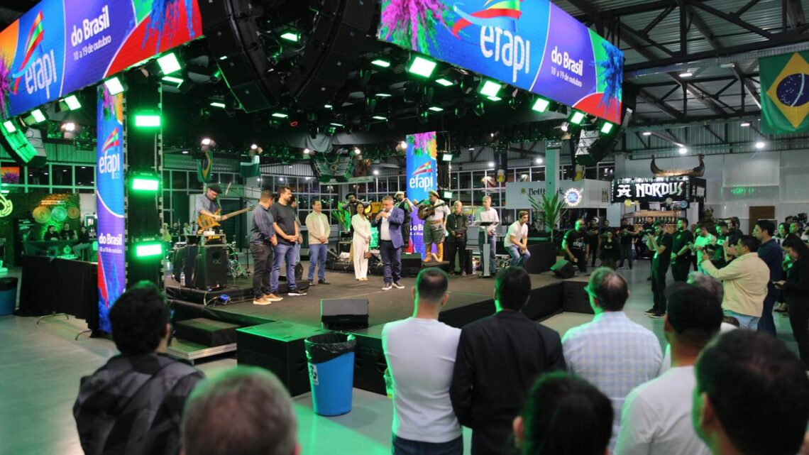 Espaço Bier é inaugurado na Efapi do Brasil com food trucks, cervejas artesanais e música Espaço Bier é inaugurado na Efapi do Brasil com food trucks, cervejas artesanais e música