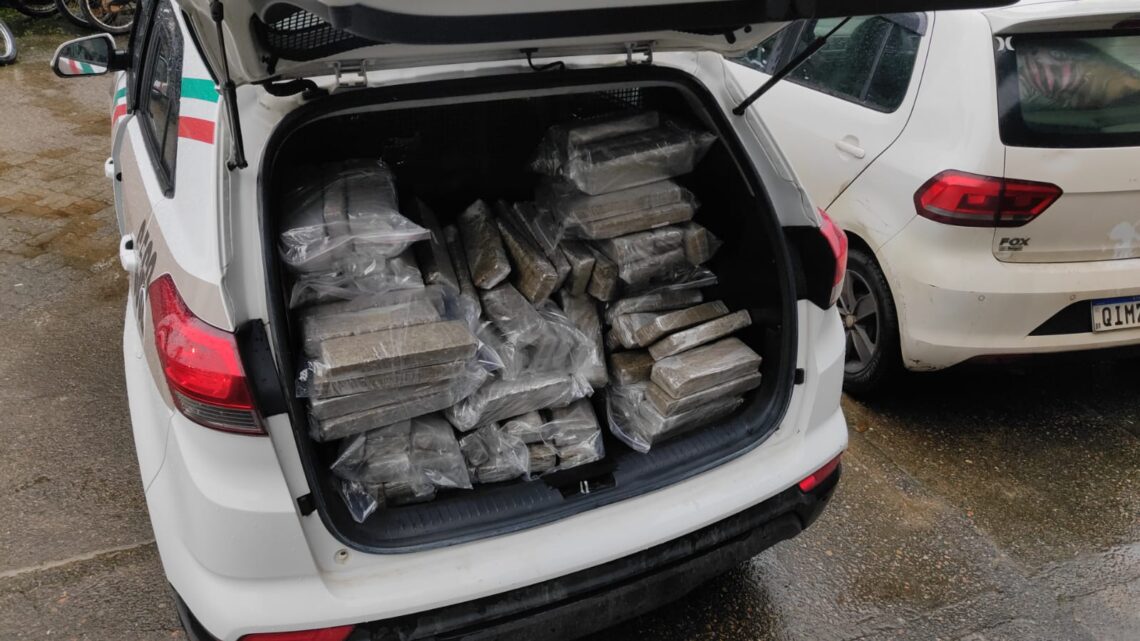PM apreende 135kg de maconha em Joinville