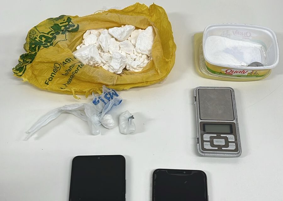 Polícia Civil prende homem em flagrante e apreende cocaína durante operação em São Domingos SC Polícia Civil prende homem em flagrante e apreende cocaína durante operação em São Domingos SC