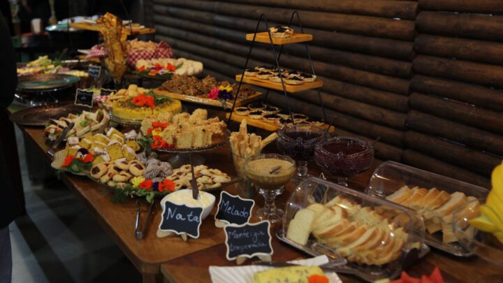 Inauguração do Café Colonial Desbrave Chapecó celebra turismo, tradição e sabores de Chapecó na Efapi do Brasil