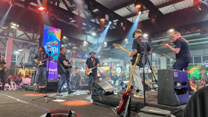 Palco Nossa Arte leva música e diversidade cultural à Efapi do Brasil 2025
