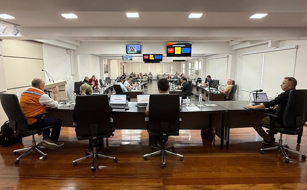 Defesa Civil apresenta plano de contingência e sistema antigranizo em sessão da Câmara de Chapecó Defesa Civil apresenta plano de contingência e sistema antigranizo em sessão da Câmara de Chapecó