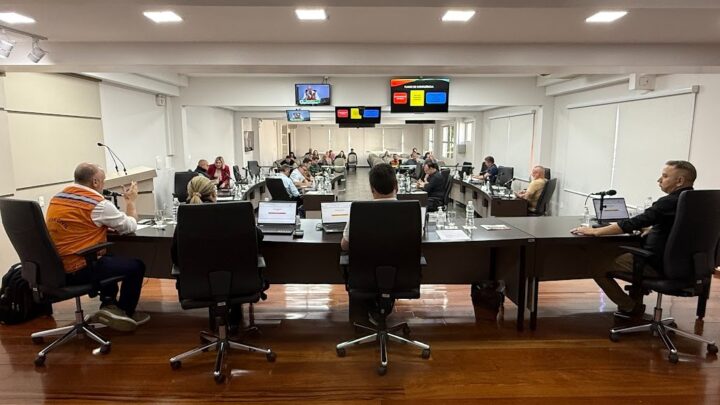 Defesa Civil apresenta plano de contingência e sistema antigranizo em sessão da Câmara de Chapecó
