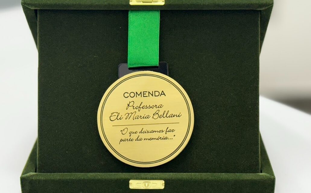 Câmara presta homenagem a educadores com a Comenda Professora Eli Maria Bellani