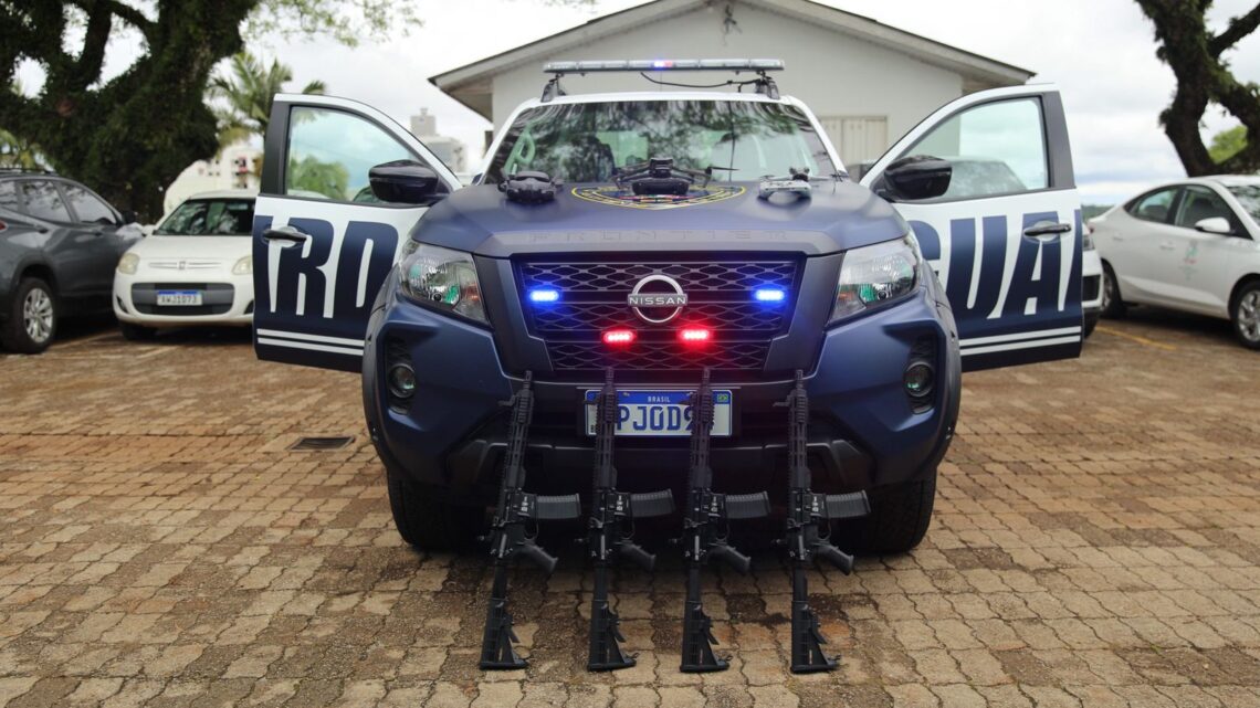 Guarda Municipal de Chapecó recebe veículo blindado, fuzis e drones Guarda Municipal de Chapecó recebe veículo blindado, fuzis e drones