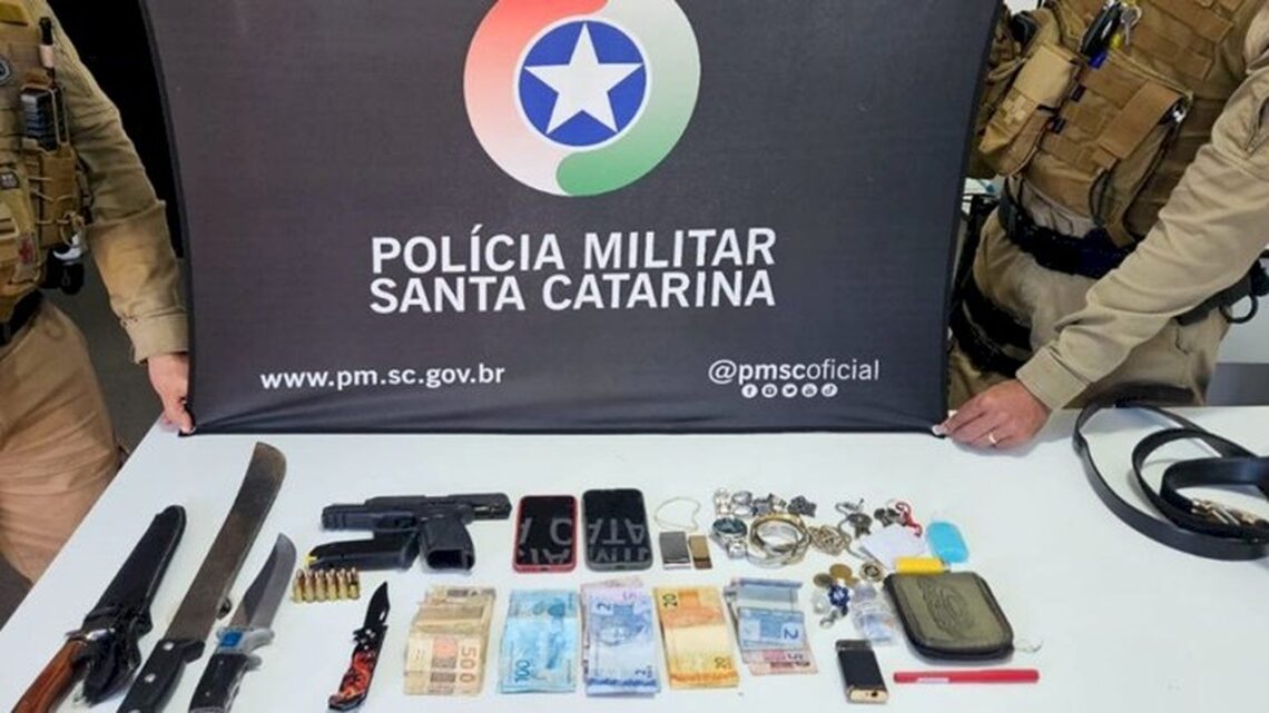 Quatro homens são presos por tentativa de homicídio em Chapecó Quatro homens são presos por tentativa de homicídio em Chapecó