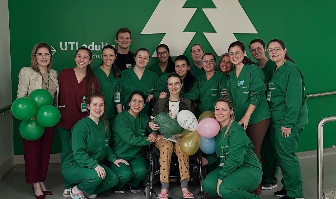 Empresária de Chapecó que sofreu parada cardíaca durante corrida tem alta hospitalar