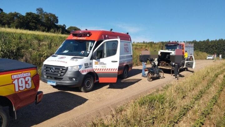 Queda de moto deixa dois feridos no interior de Xanxerê