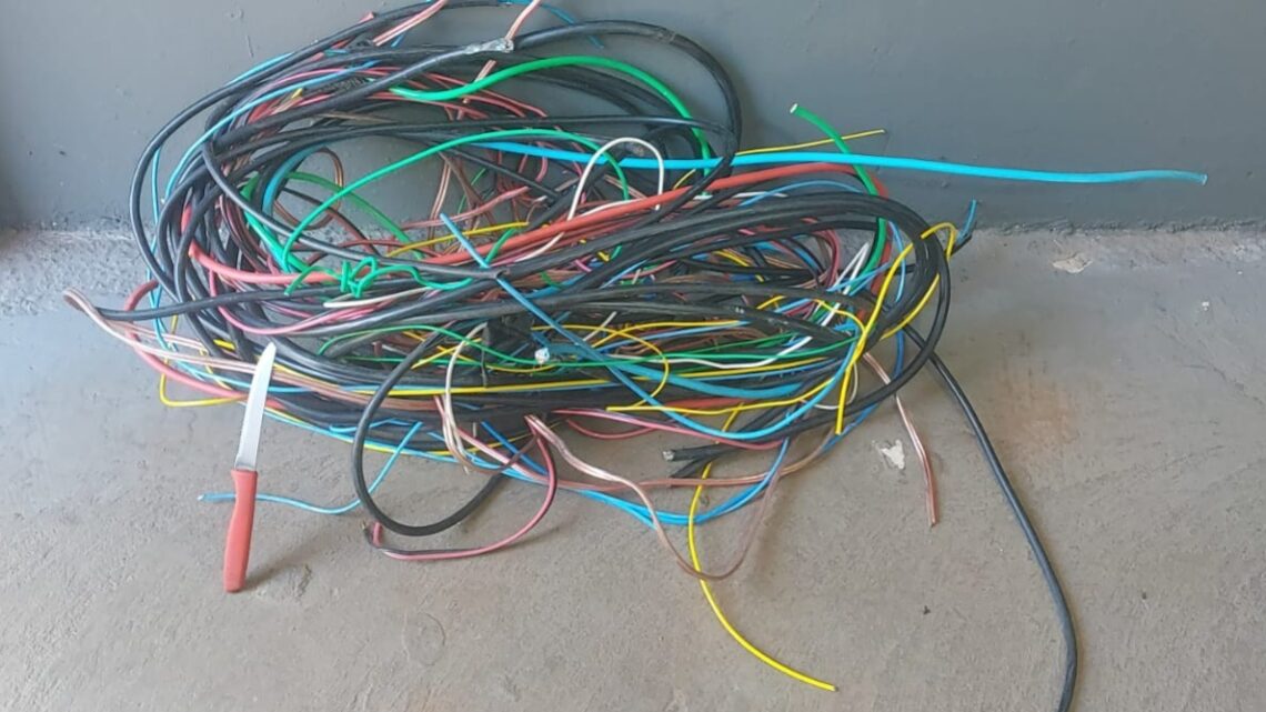 Homem é preso em flagrante ao tentar furtar fios de imóvel em Chapecó