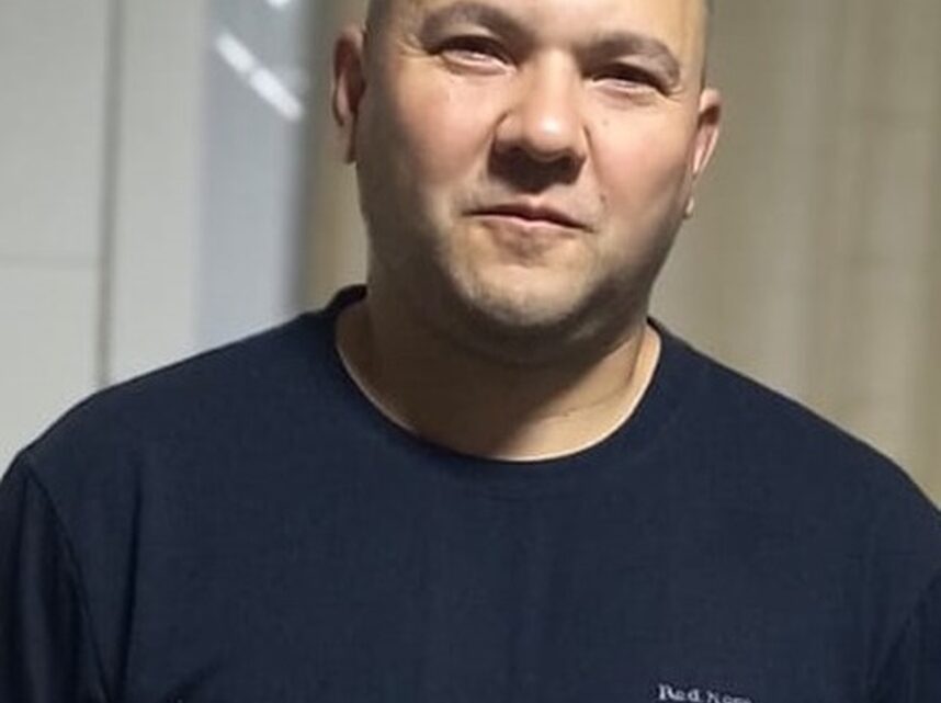 Placa de aço de três toneladas despenca e mata trabalhador em Chapecó