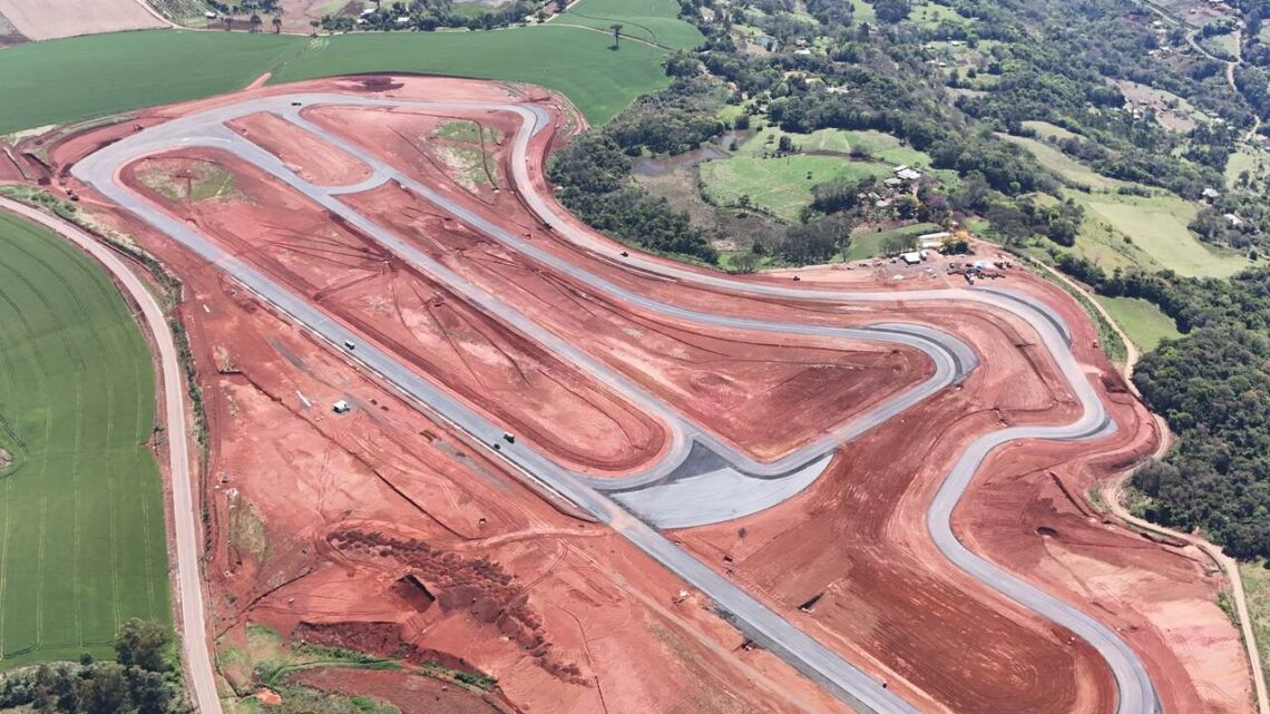 Asfaltamento do Autódromo de Chapecó obedece a padrões especiais