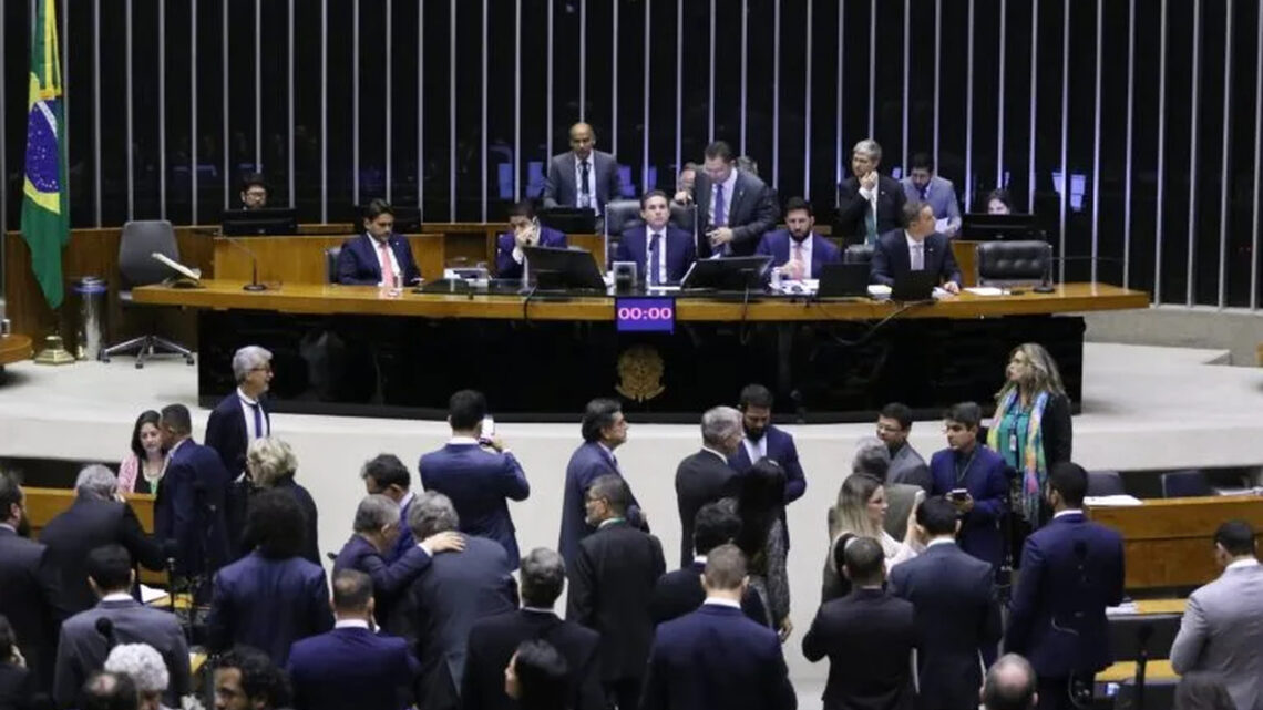 Câmara aprova marco legal do combate ao crime organizado; saiba como votaram os Deputados de SC