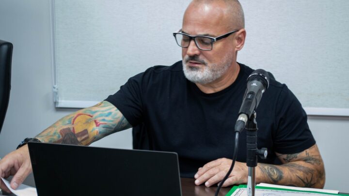 Cleber Fossá pede desfibriladores externos automáticos em locais públicos de Chapecó