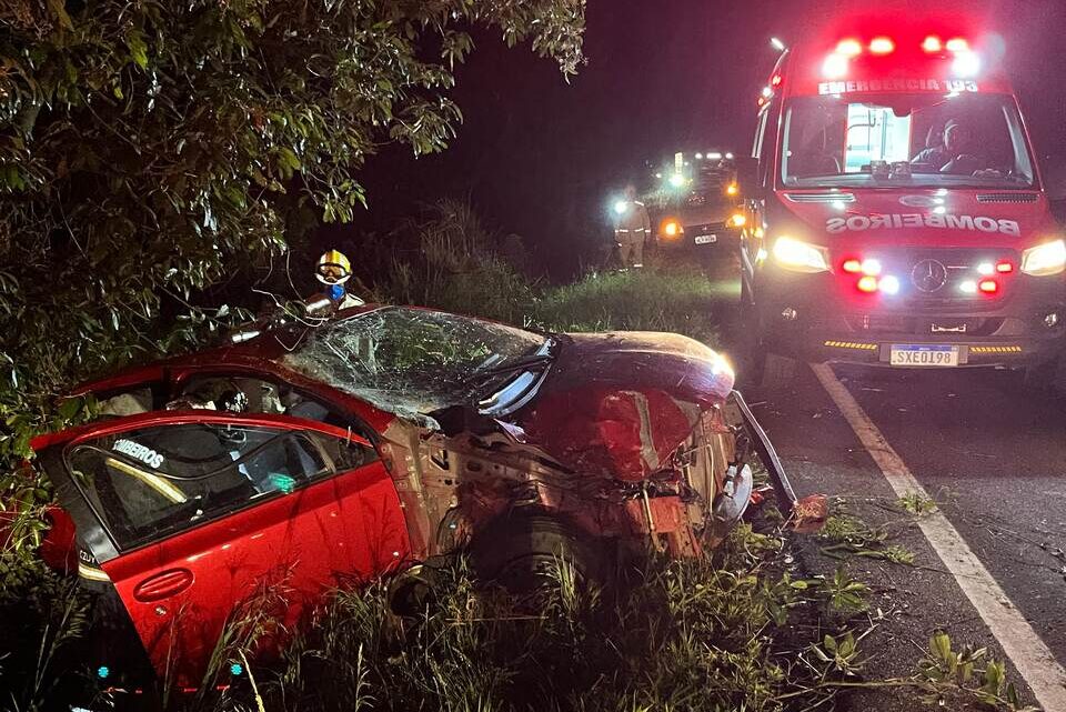 Acidente com capotamento deixa uma vítima fatal na PR-158 em Vitorino