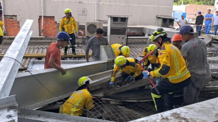Trabalhador morre e quatro ficam feridos após desabamento em obra no centro de Blumenau