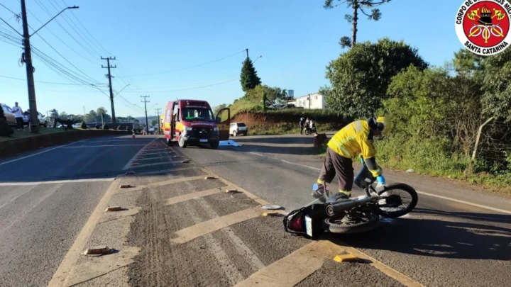 Motociclista morre após colisão com carro na SC-355