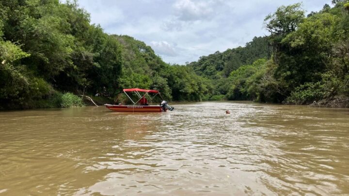 Corpo de adolescente que desapareceu ao tomar banho em rio é encontrado em SC