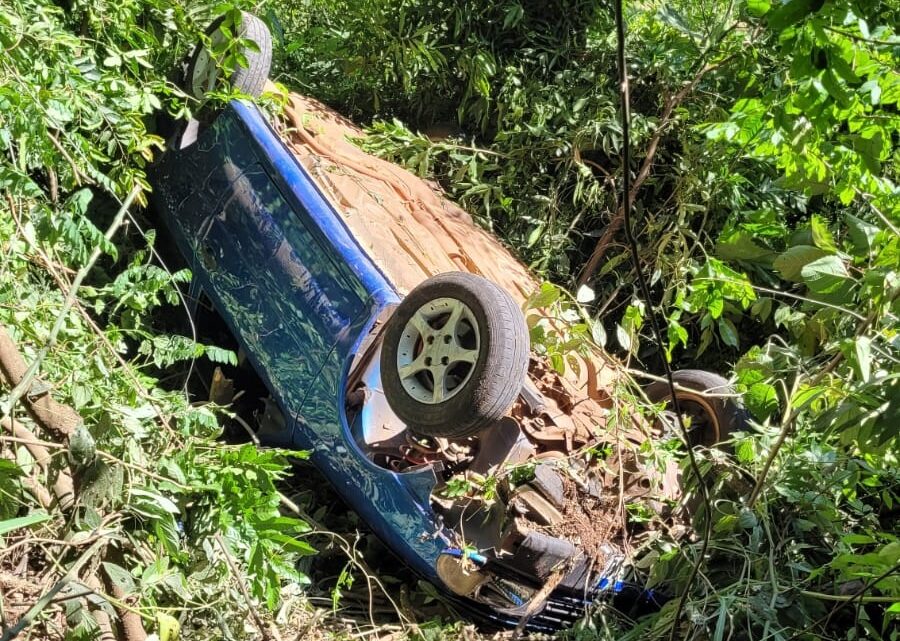 Capotamento de veículo deixa jovem ferida em Guaraciaba