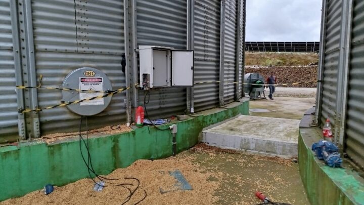 Trabalhador morre após acidente em silo de soja em SC