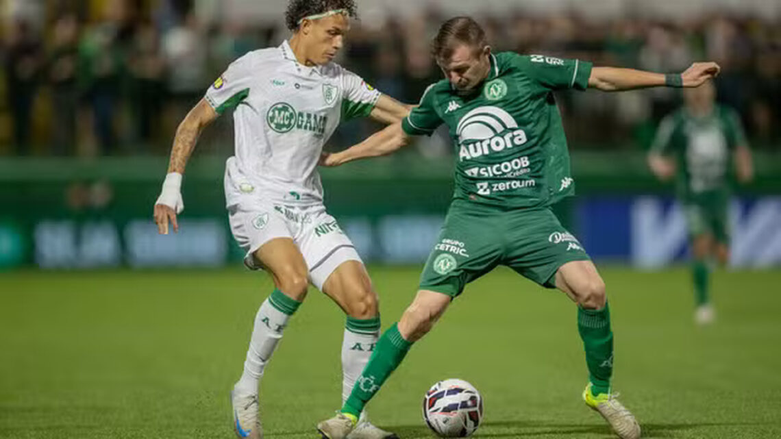 Chapecoense é surpreendida pelo América-MG e perde chance de encaminhar o acesso na Série B do Brasileirão