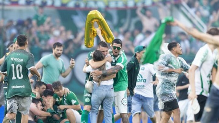 É Série A! Chapecoense vence o Atlético-GO e está de volta à elite do Brasileirão