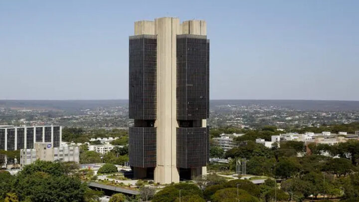 Banco Central mantém taxa de juros em 15% ao ano