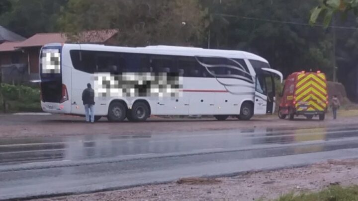 Bebê de Concórdia morre após parada cardíaca durante viagem de ônibus