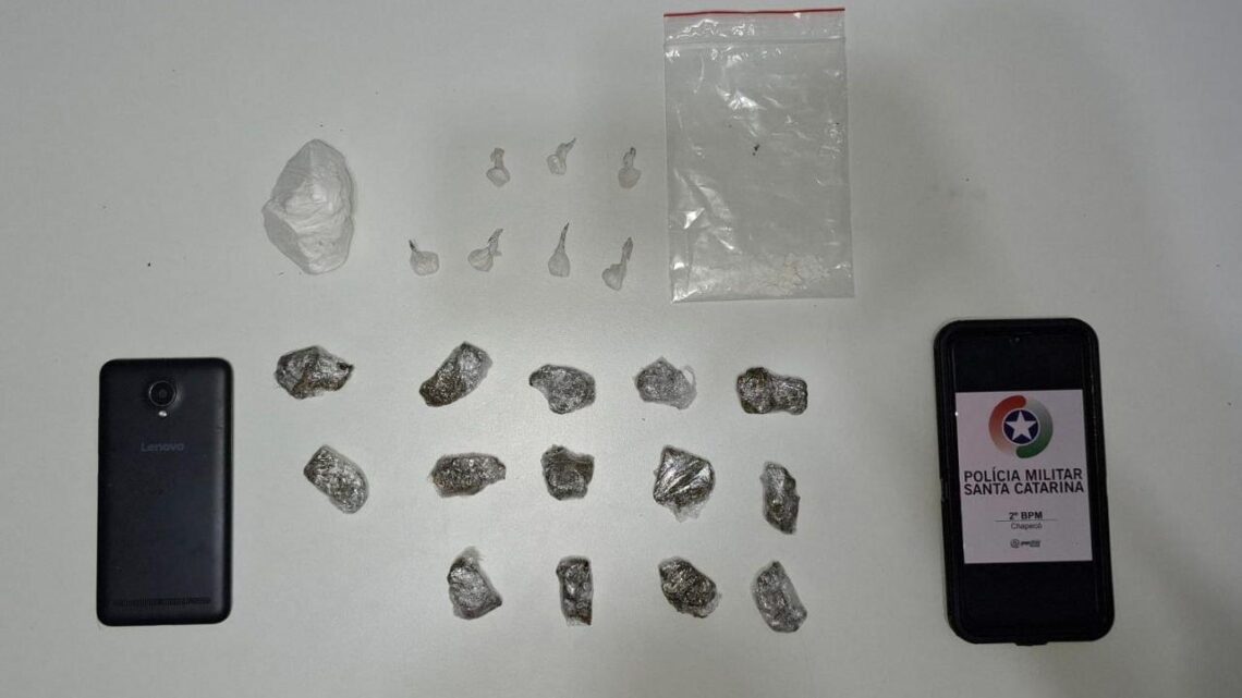 PM flagra homem com cocaína e maconha em área de intenso tráfico em Chapecó