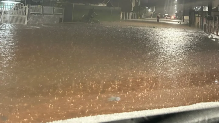 Barra Velha decreta situação de emergência após chuva intensa causar alagamentos; veja imagens
