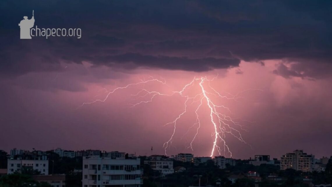 Calor perde força, mas temporais ganham intensidade em SC ao longo da semana