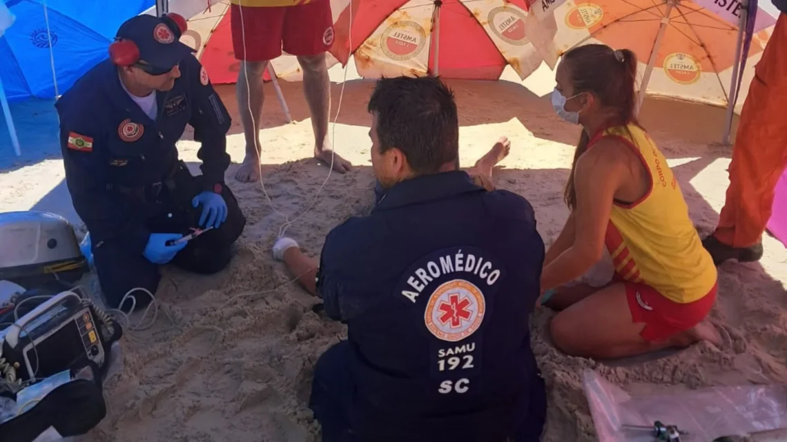 Turista chinês morre na praia dos Ingleses, em Florianópolis, no dia de Natal