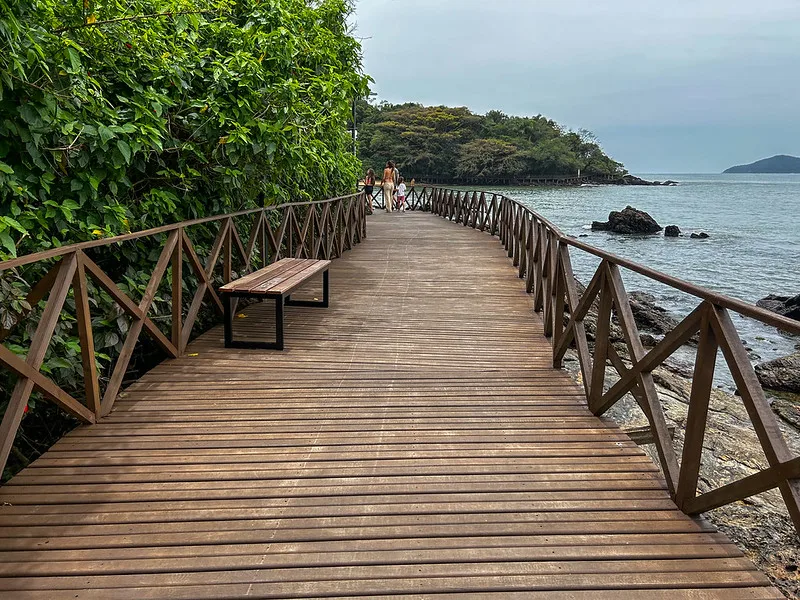Homem tentar furtar fios e morre eletrocutado em deck de Balneário Camboriú