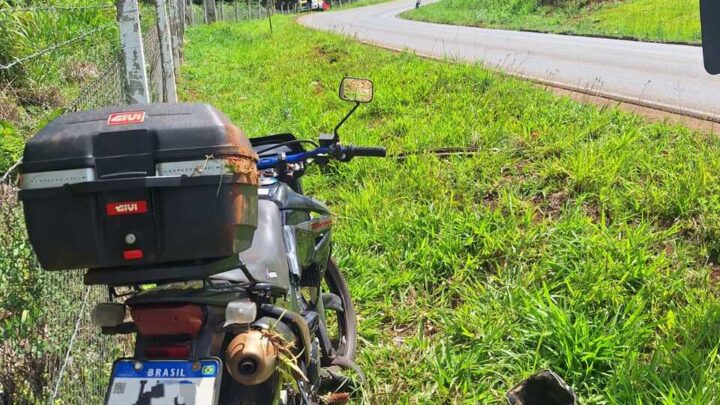 Colisão entre motocicletas deixa dois feridos na SC-484 em Guatambu