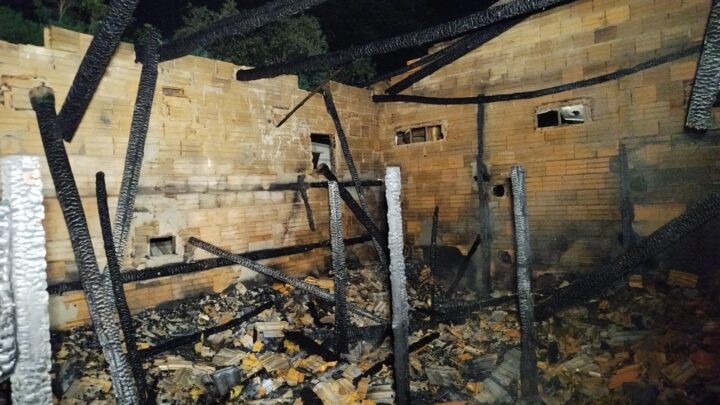 Incêndio em estufa de fumo causa prejuízo em Ituporanga