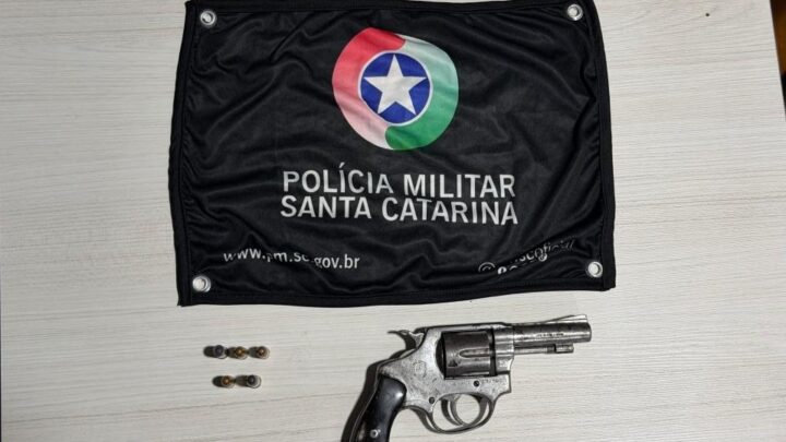 Homem é preso após disparo de arma de fogo durante discussão familiar em Riqueza