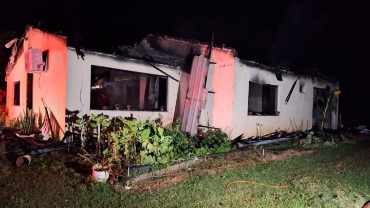 Residência pega fogo no interior de Bom Jesus