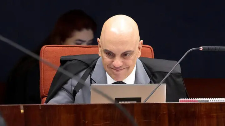 EUA retiram sanções contra Moraes