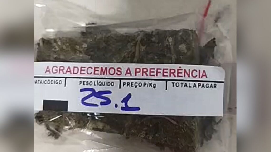 Polícia apreende drogas embaladas com etiqueta “agradecemos a preferência”