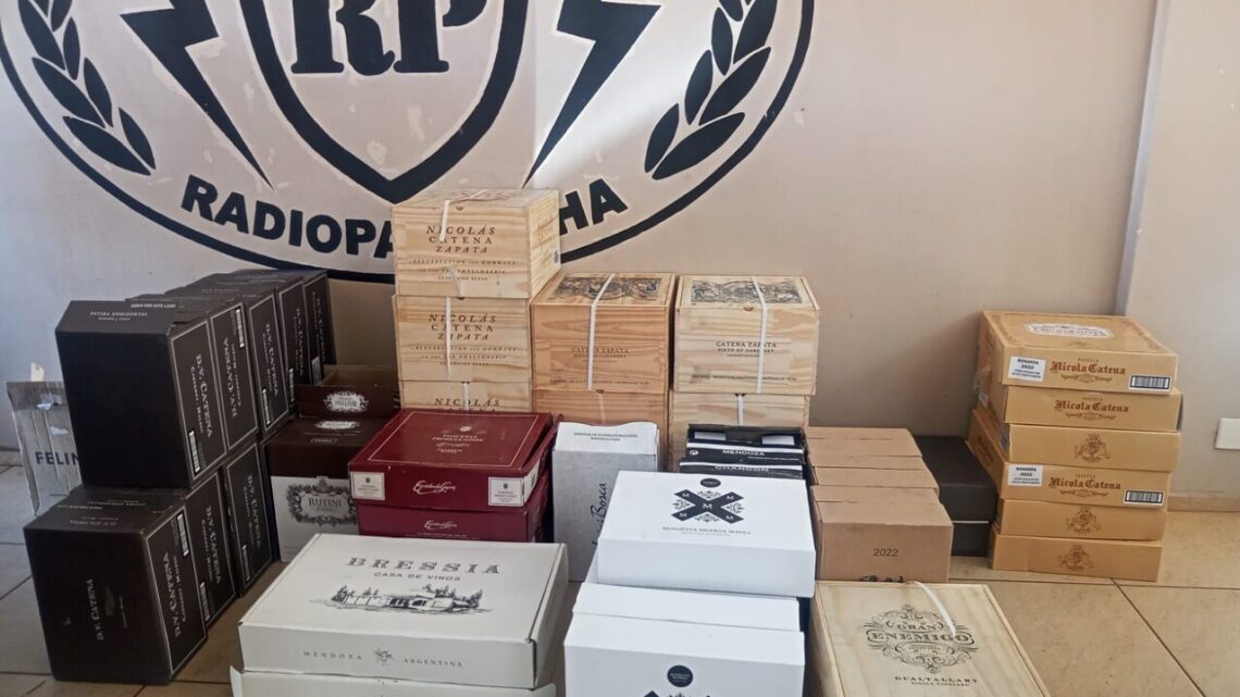 Polícia Militar apreende mais de 280 garrafas de vinho argentino em Maravilha