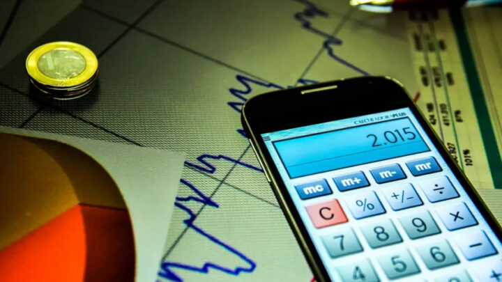 FMI reduz projeção de alta do PIB brasileiro para 1,6% em 2026