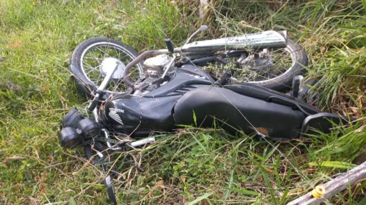 Homem de 64 anos morre após acidente de moto na SC-410 na Grande Florianópolis
