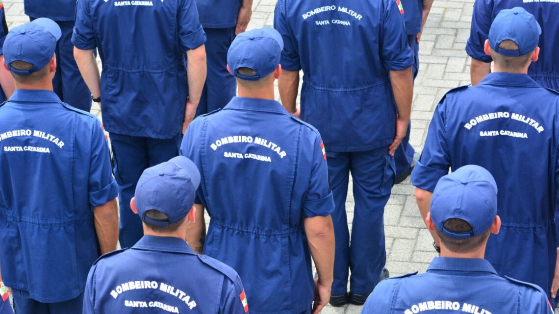 Corpo de Bombeiros Militar de Santa Catarina abre 630 vagas em processo seletivo com salários acima de R$ 8 mil